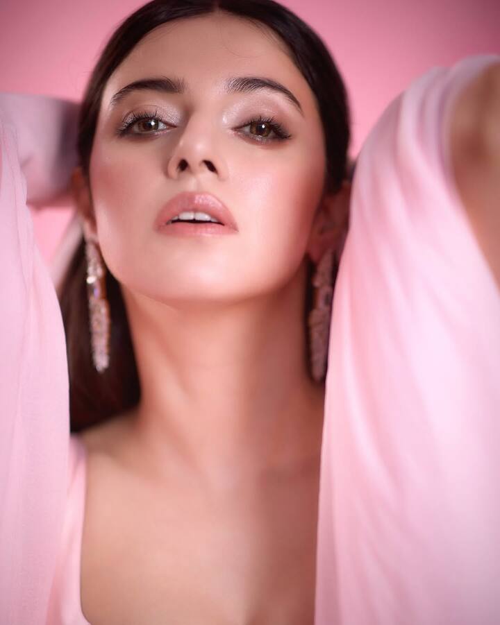 Divya Khosla, known for her directional style and commanding presence in both fashion and cinema, once again proves she’s more than just a pretty face—she’s a statement. ( All Pics Credit: Instagram/@divyakhossla