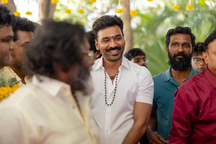 இப்படத்தின் பூஜையில் இயக்குனர் வெற்றிமாறன் சிறப்பு விருந்தினராக கலந்துகொண்டார்.