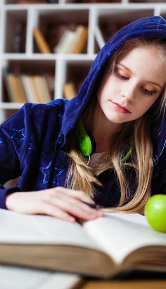 विदेश में पढ़ाई के लिए क्या होता है पहला स्टेप?