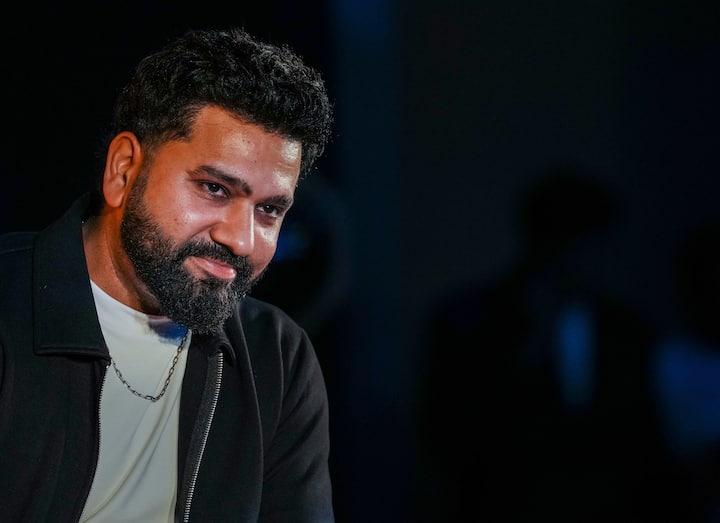 After the IPL, Rohit is holidaying with his family. The Rohit first went to Abu Dhabi with the family. After this he also reached Italy and Switzerland. He also shared photos on social media.