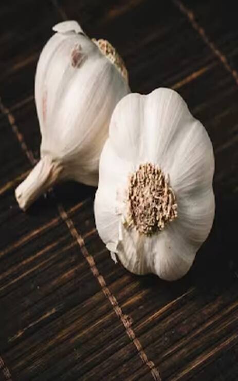 Garlic: દરરોજ લસણ ખાવાના એક નહીં 10 છે ફાયદા