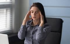 शवासन करने के 6 बड़े फायदे, जानें करने का सही तरीका