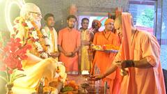 गुरु पूर्णिमा पर CM योगी ने किया महायोगी गोरखनाथ का विशिष्ट पूजन, महाप्रसाद किया अर्पित