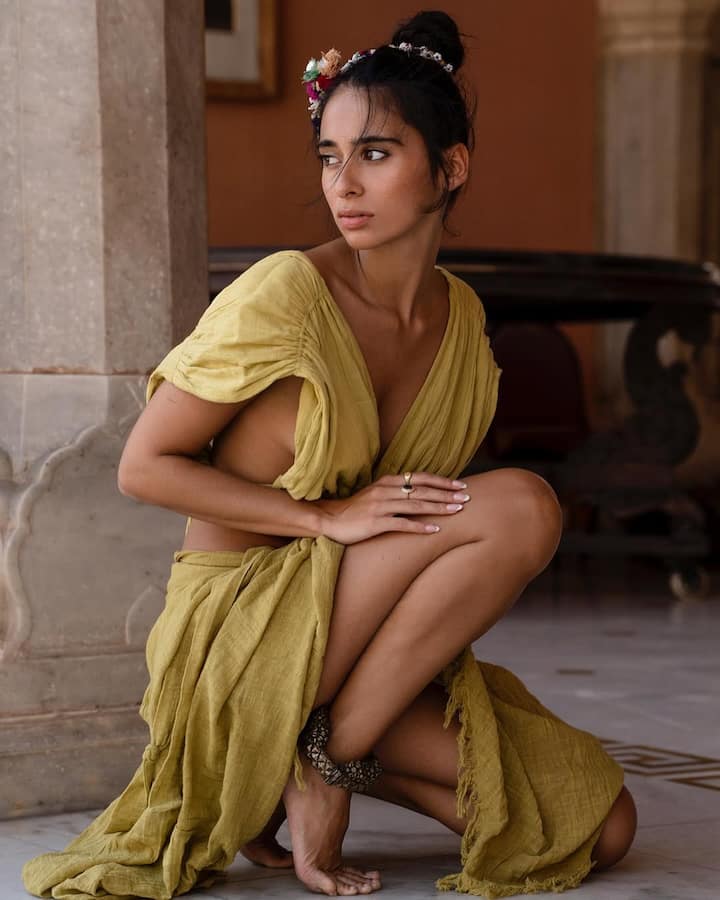 Let me tell you, Georgina is a graceful model, who grew up in Goa and has earned a First Class Honors degree in fashion image making. His professional career has also worked with big brands like Vogue runways and Lewis.