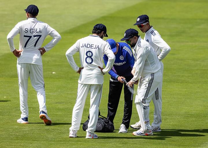 तेव्हापासून चाहत्यांच्या मनात तो मैदानात कधी परतणार असा प्रश्न आहे.