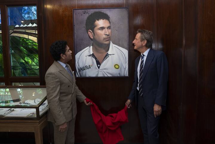 त्याआधी भारतीय क्रिकेटचे दैवत सचिन तेंडुलकरच्या पोट्रेटचे अनावरण लॉर्ड्सवरील एमसीसी संग्रहालयात करण्यात आले.