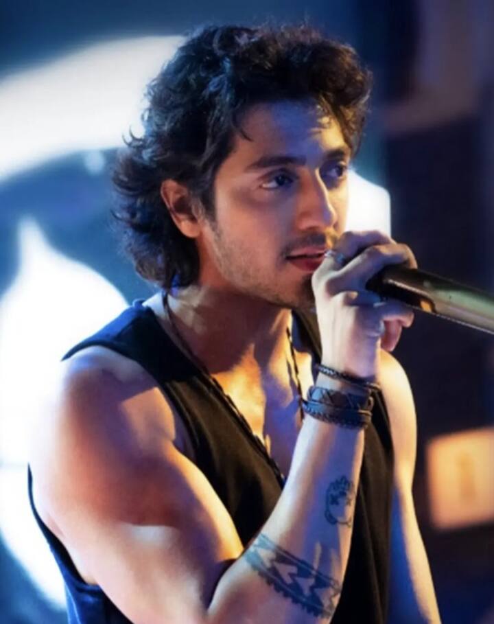 चौथे नंबर पर भी सैयारा फिल्म का गाना धुन है, जो नई रिलीज के बावजूद भी टॉप 5 लिस्ट में अपनी जगह बनाने में कामयाब रहा.