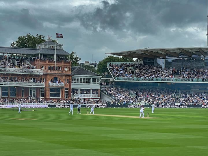 This stadium is currently owned by the Marilebone Cricket Club (MCC). This ground currently has more than 31000 spectators' seating capacity. The first international match at this ground was played in 1884.