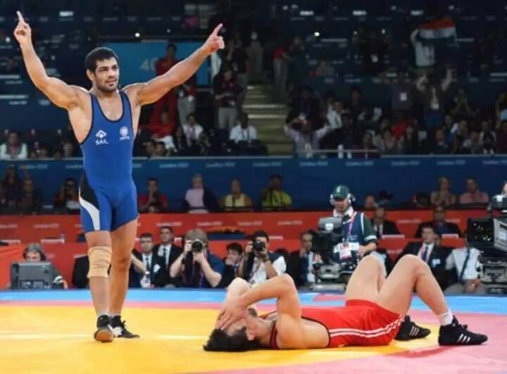 हालांकि जेल में रहने के दौरान उनकी सेवा पर सवाल उठे, लेकिन अभी तक रेलवे की ओर से कोई आधिकारिक बर्खास्तगी या सेवा समाप्ति की घोषणा नहीं हुई है.