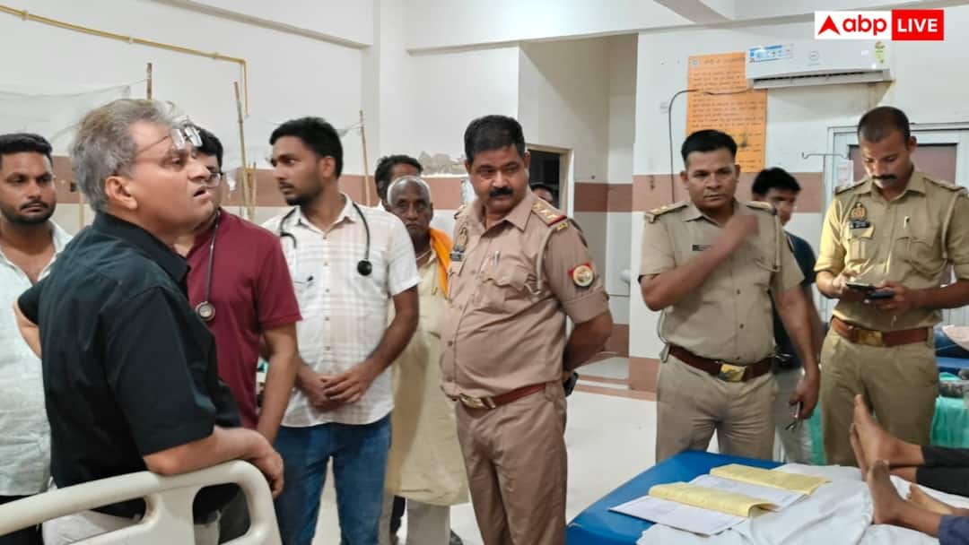 Firozabad dozen of children sick after eating papad admitted in hospital ann Firozabad News: फिरोजाबाद में फूड प्वाइजनिंग से हड़कंप, पापड़ खाने से कई बच्चों की हालत गंभीर