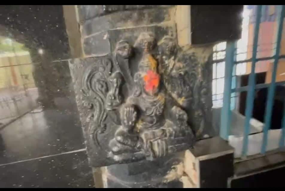 ఆ ఊరిలో వింత ఆచారం ! కోట్లున్నా భారీ భవంతి కట్టలేరు.. ఇది వరమా - శాపమా!