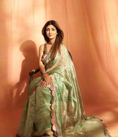 If you are looking for a green saree to wear on Teej. So this saree of Shilpa is also a best option.