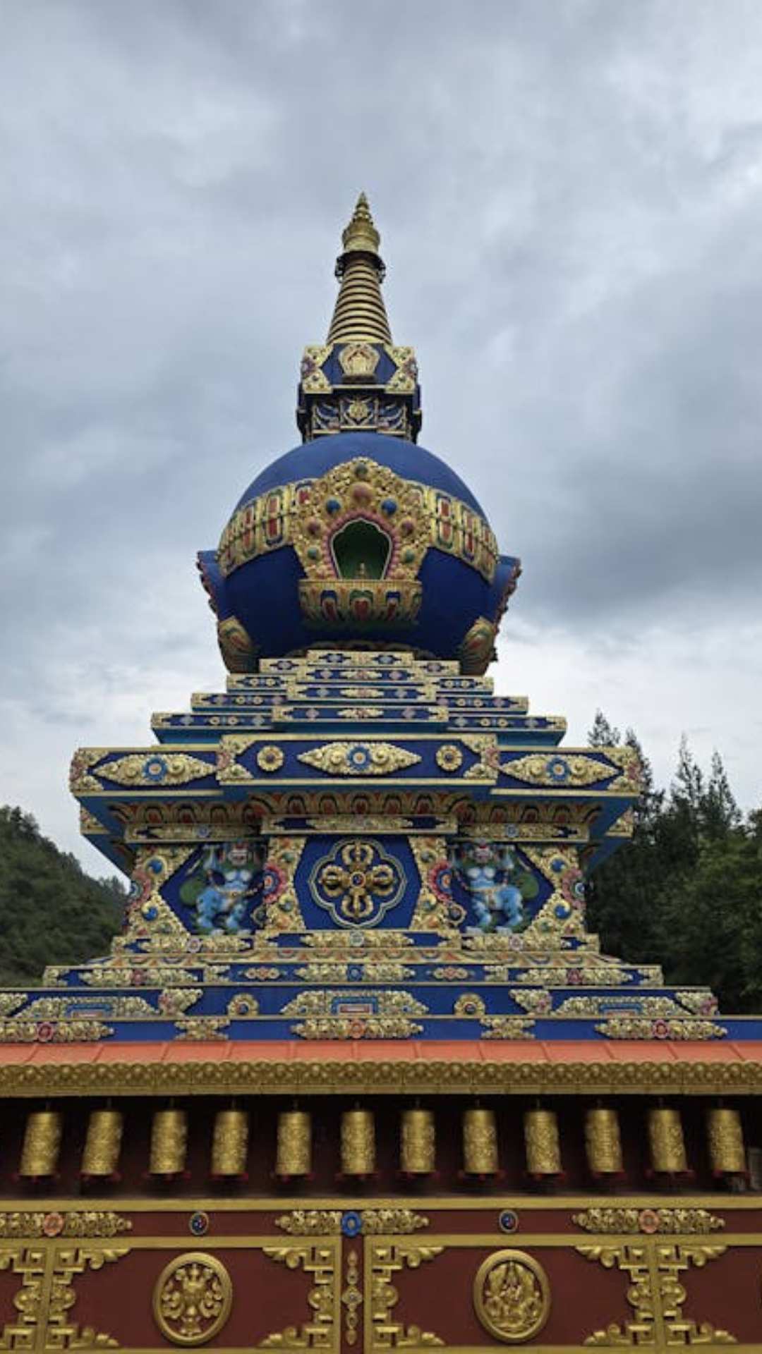 कुछ मंदिरों को तो पौराणिक कथाओं से जोड़कर देखा जाता है