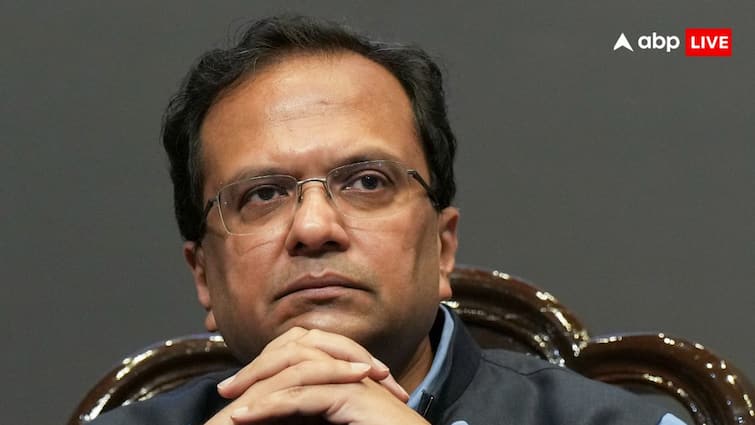केंद्र सरकार ने बढ़ाया गृह सचिव गोविंद मोहन का कार्यकाल, कोरोना महामारी के दौरान निभाई थी अहम ज केंद्र सरकार ने बढ़ाया गृह सचिव गोविंद मोहन का कार्यकाल, कोरोना महामारी के दौरान निभाई थी अहम ज