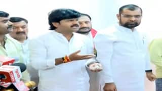 Gopichand Padalkar: एका टँकरचे तीन टँकर करून गब्बर झाले; गोपीचंद पडळकरांकडून डेमो दाखवत दूध भेसळीचा आरोप