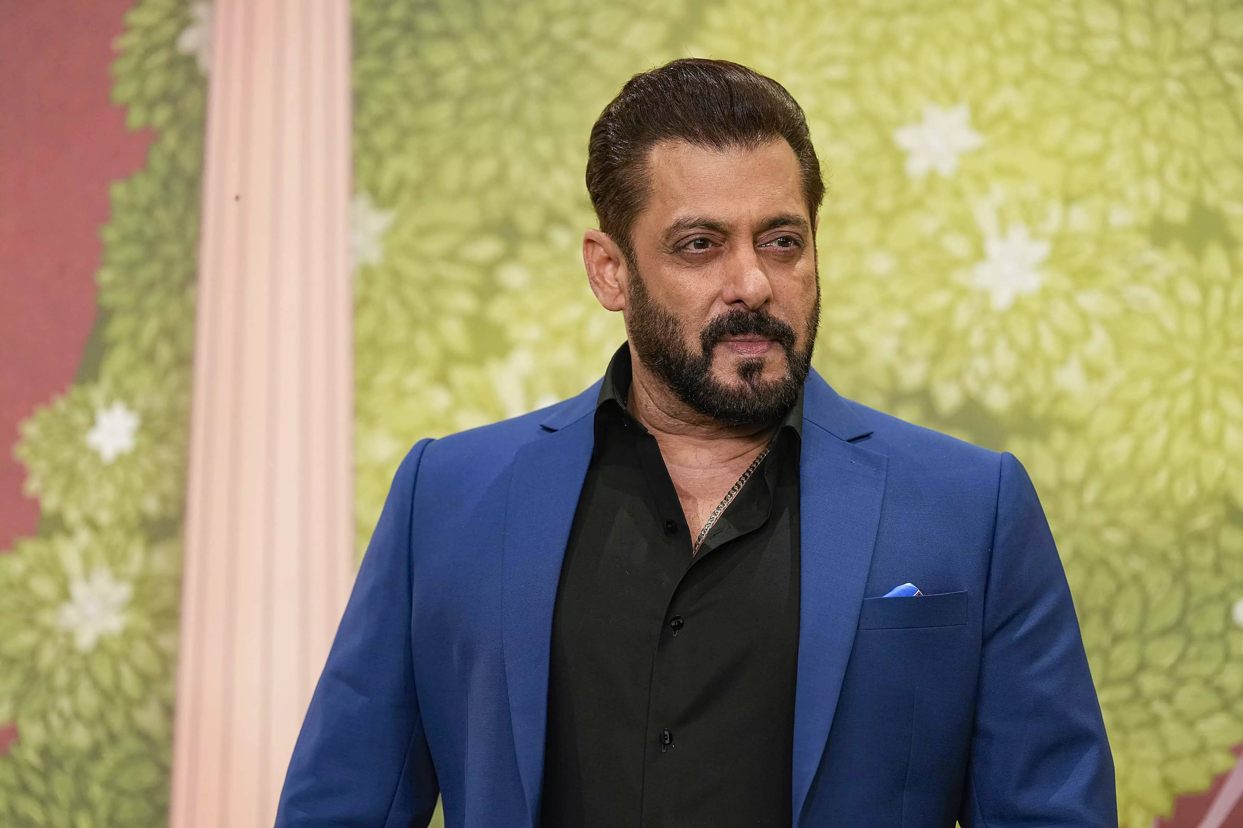 There is a tremendous craze among the audience regarding Bhaijaan's reality show Bigg Boss 19.