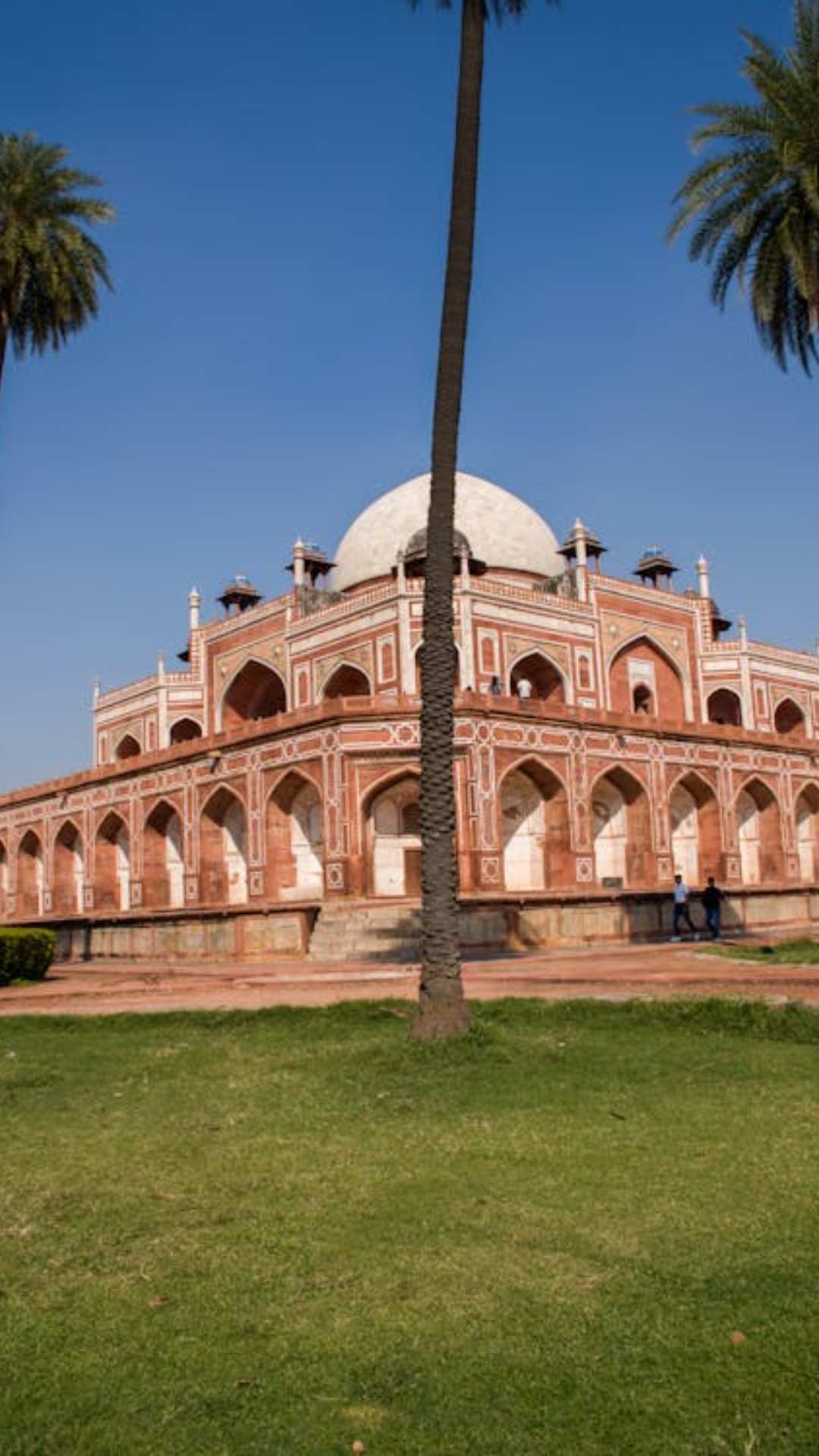आजादी के समय भारत में कई प्रांत और रियासते थीं, जिन्हें आजादी मिलने के बाद भारत में शामिल किया गया