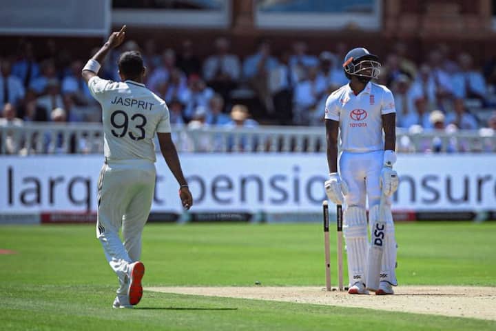 Joe Root scored a brilliant century for England. Root scored 104 runs. At the same time, Jamie Smith scored an innings of 51 runs. While Briden Cars scored 56 runs.
