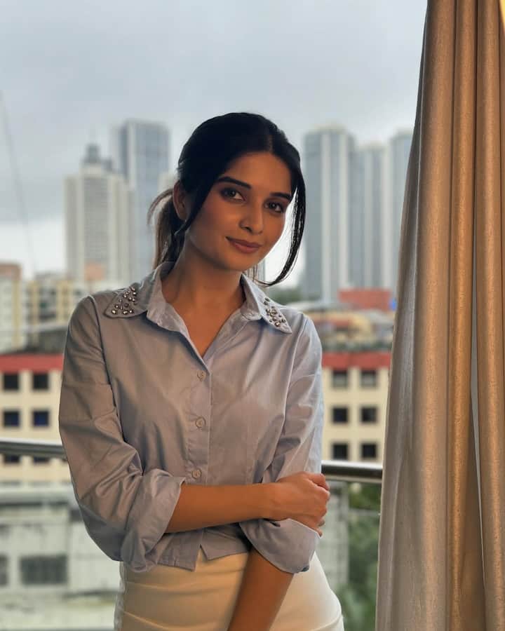 Actress Bhavika Sharma, who has got fame with the TV show 'Gum Hai Kisi Ke Pyaar Mein', has made everyone crazy with her acting. But it will be really amazing to see his real personality in the show.