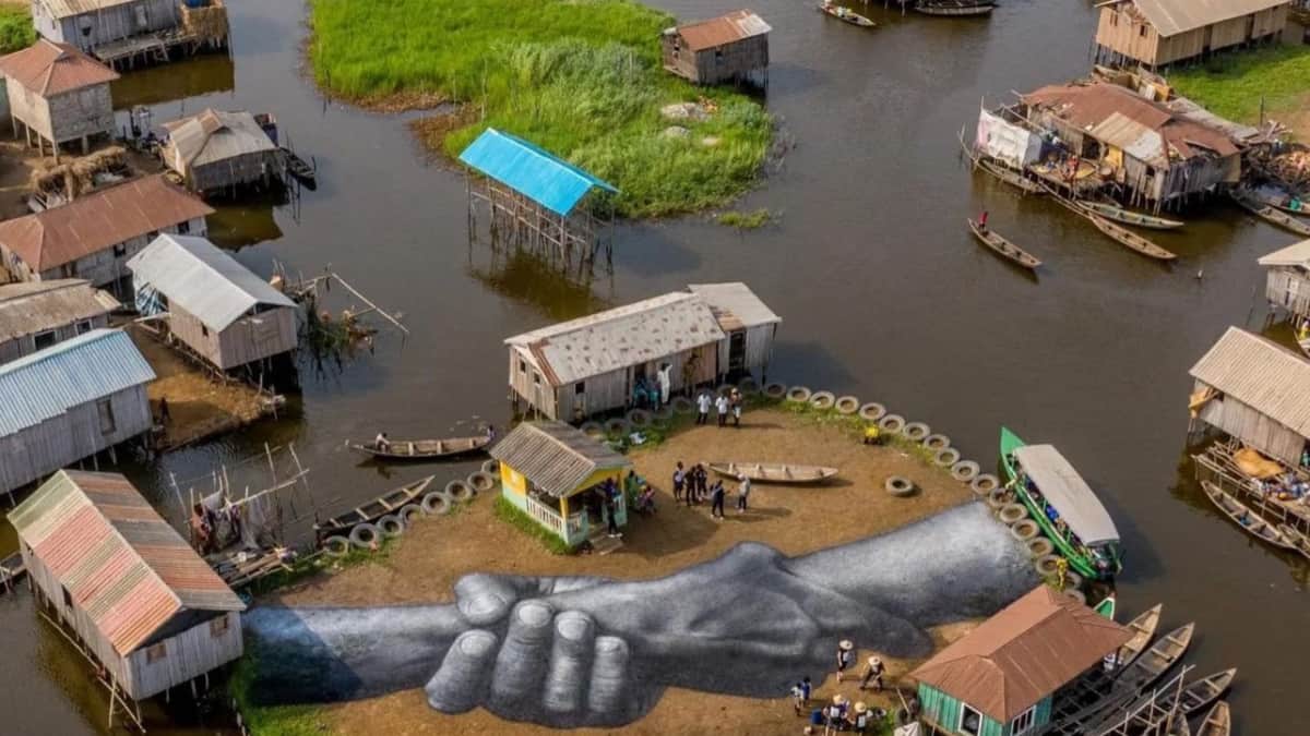 (Image Source: Twitter/@Afroliterato)