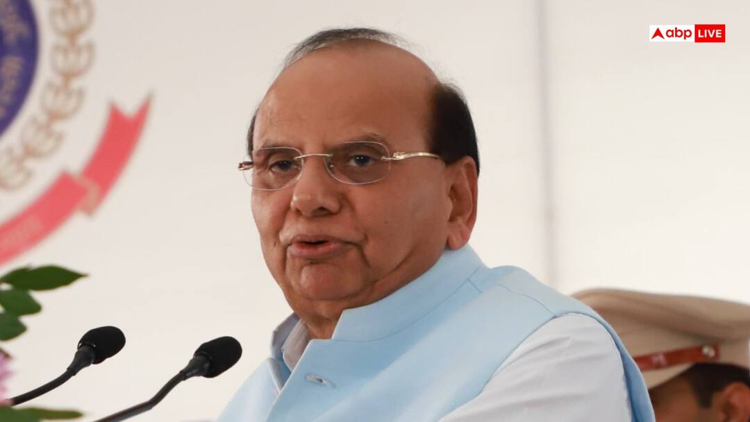 Delhi Aadhar Card Lieutenant Governor Vinai Kumar Saxena instructions to the Chief Secretary regarding fake cases ANN दिल्ली में आधार कार्ड को लेकर उप-राज्यपाल का मुख्य सचिव को निर्देश, '...तो सख्त कार्रवाई की जाएगी'