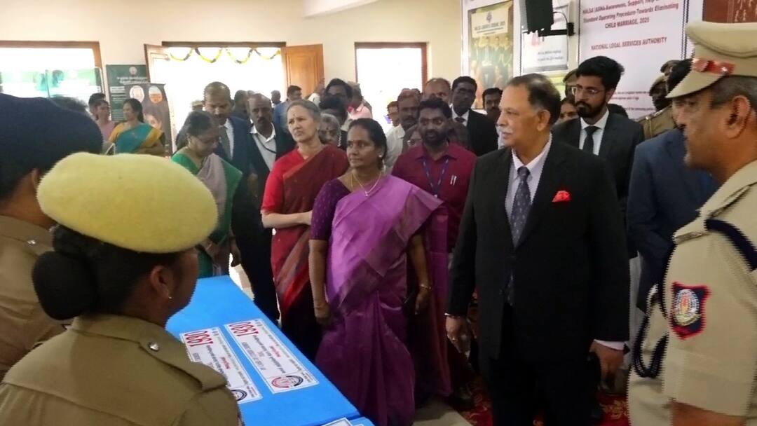 பெண்கள் மீதான வன்முறை: திரையரங்குகள், வணிக வளாகங்களில் விழிப்புணர்வு பதாகைகள்! நீதிபதி வலியுறுத்தல்