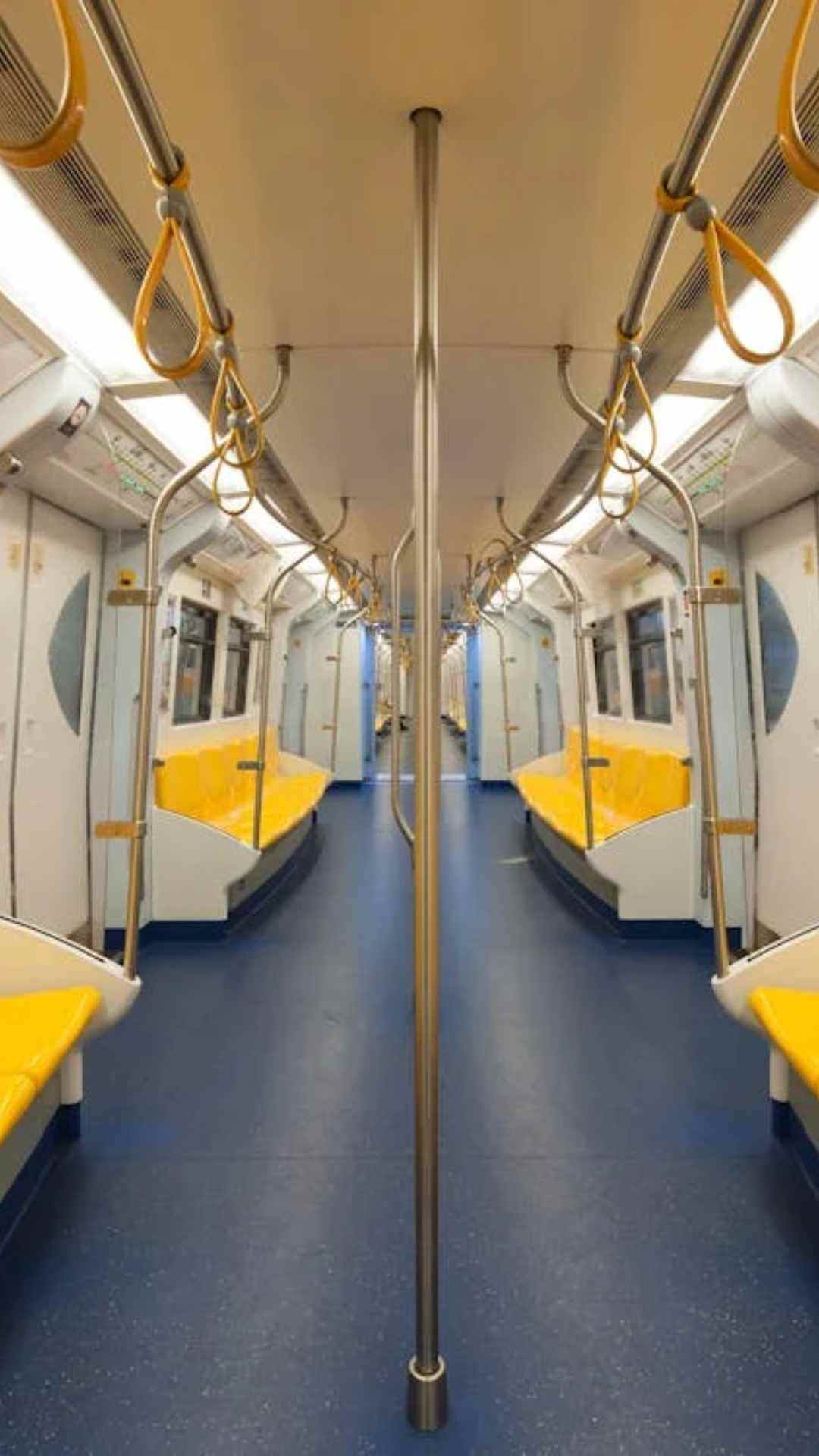 फोन से कैसे बुक करें मेट्रो का टिकट?
