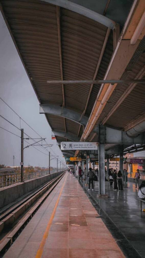 फोन से कैसे बुक करें मेट्रो का टिकट?