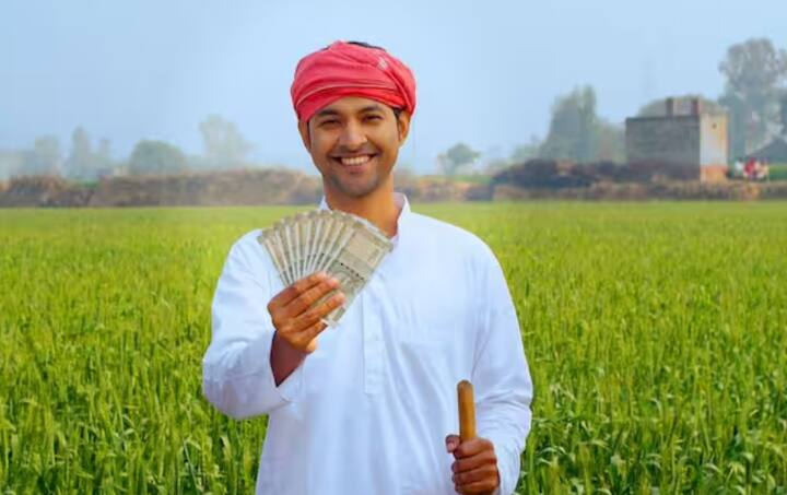 ਇਸ ਸਕੀਮ ਲਈ ਅਰਜ਼ੀ ਦੇਣ ਦੀ ਆਖਰੀ ਤਰੀਕ ਕੱਟ-ਆਫ ਡੇਟ ਹੁੰਦੀ ਹੈ। ਆਮ ਤੌਰ 'ਤੇ ਇਹ ਸਾਉਣੀ ਲਈ 31 ਜੁਲਾਈ ਅਤੇ ਹਾੜੀ ਲਈ 31 ਦਸੰਬਰ ਹੁੰਦੀ ਹੈ। ਜੇਕਰ ਕਿਸਾਨ ਸੀਜ਼ਨ ਸ਼ੁਰੂ ਹੋਣ ਦੇ ਦੋ ਹਫ਼ਤਿਆਂ ਦੇ ਅੰਦਰ ਅਰਜ਼ੀ ਦਿੰਦਾ ਹੈ, ਤਾਂ ਉਸ ਸੀਜ਼ਨ ਲਈ ਬੀਮਾ ਕਵਰ ਐਕਟਿਵ ਰਹਿੰਦਾ ਹੈ।