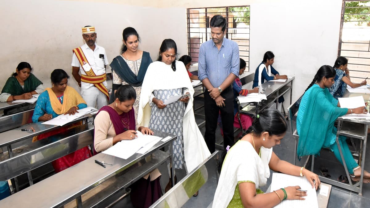 இத்தனை பேர் ஆப்சென்ட்டா... குரூப் 4 தேர்விற்கு விண்ணப்பித்தவர்களில் 6959 பேர் எழுதலையாம்