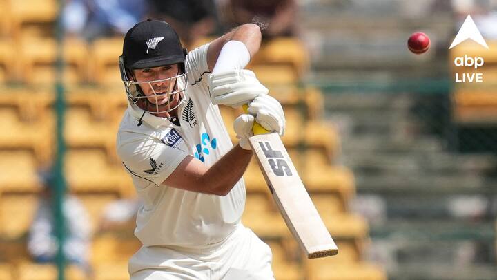 তালিকায় তিন নম্বরে রয়েছেন নিউজ়িল্যান্ডের টিম সাউদি। তিনি ইংল্যান্ডের বিরুদ্ধে ৩০টি ছক্কা মেরেছেন।