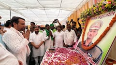 कुशीनगर के शहीद सत्यवान सिंह को नमन, जयंत चौधरी ने कहा- नक्सलवाद पर चलेगा निर्णायक वार