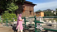 J-K Authorities Deny Permission To Pay Homage At Srinagar Graveyard On July 13 'Martyrs' Day'