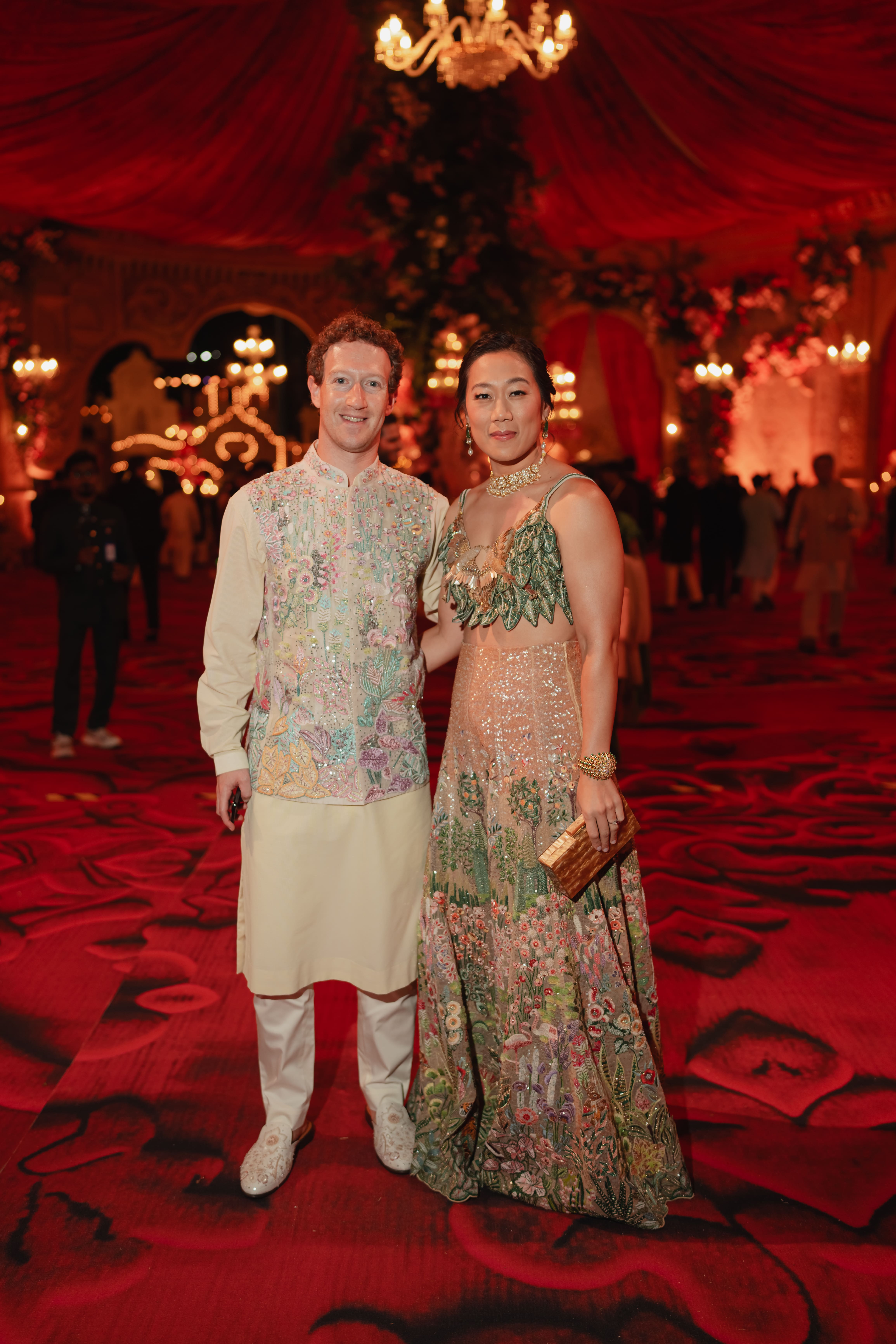 পবিত্র প্রতিশ্রুতি এবং বিশ্বের শক্তি: অনন্ত আম্বানির বিবাহ ছিল ভারতের শ্রেষ্ঠ প্রদর্শনী