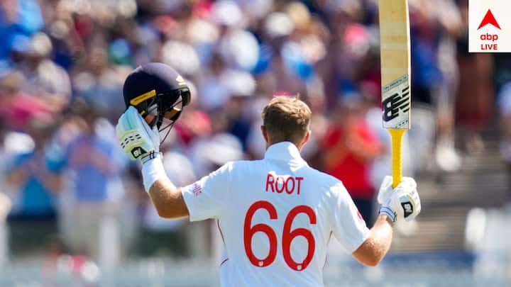 ১৫৬ টেস্টে ২৯৬ ইনিংসে ২১১ টি ক্যাচ লুফে ফেলেছন। ফিল্ডার হিসেবে টেস্ট কেরিয়ারে সর্বাধিক ক্যাচ লুফেছেন রুট।