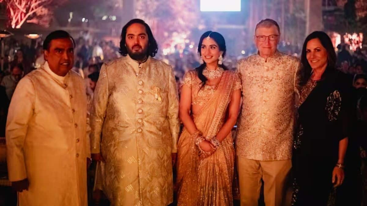Anant-Radhika Wedding Anniversary: अनंत-राधिकाच्या शाही लग्नाला वर्ष पूर्ण! संस्कृती, अध्यात्म आणि जागतिकतेचा अनोखा संगम, भारतातील एक अभूतपूर्व सोहळा..