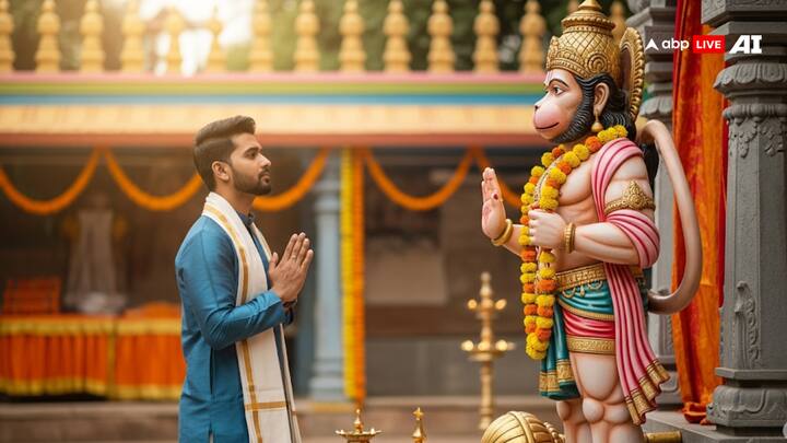 मनुस्मृति और आयुर्वेद के अनुसार हनुमान चालीसा का पाठ ब्रह्म मुहूर्त में करना शुभ माना जाता है. इस समय हनुमान चालीसा का पाठ करने से मन, मस्तिष्क और शरीर तीनों शुद्ध और ऊर्जा से भरे होते हैं.