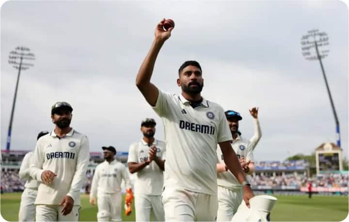 In the match between India and England, England scored 387 runs while batting in the first innings. At the same time, Team India also scored 387 runs in their first innings.