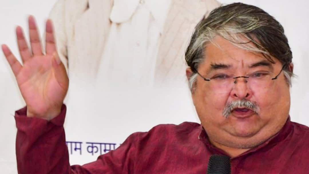 महाराष्ट्र में भाषा विवाद पर बोले वीर सावरकर के पोते, 'ये लोग अपने फायदे के लिए...' Ranjit Savarkar Grandson of Veer Savarkar on Maharashtra Language Row Jammu महाराष्ट्र में भाषा विवाद पर बोले वीर सावरकर के पोते, 'ये लोग अपने फायदे के लिए...'