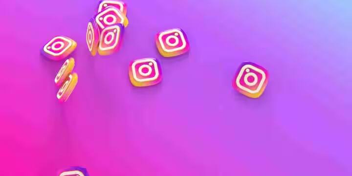 તમારી પોસ્ટમાં #photography, #fitness, #travelvibes વગેરે જેવા ૧૦-૧૫ સંબંધિત હેશટેગ ઉમેરો. જ્યારે તમારા પ્રેક્ષકો વધુ સક્રિય હોય ત્યારે પોસ્ટ કરો, જેમ કે સાંજે ૬ થી ૯ વાગ્યાની વચ્ચે. Instagram તમારા કન્ટેન્ટના પ્રદર્શન વિશે સંપૂર્ણ ડેટા આપે છે. જાણો કે કઈ પોસ્ટ સૌથી વધુ પસંદ આવી હતી. તેના આધારે તમારી વ્યૂહરચના બનાવો અને કન્ટેન્ટમાં સુધારો કરો.