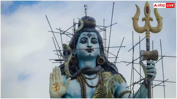 सावन में जरूर घूमें भोले बाबा के ये 8 मंदिर, दर्शन करते ही बदल जाती है किस्मत