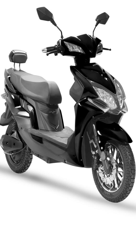 या स्कूटरसाठी ना लायसन्स लागतं, ना वाहनाची नोंदणी.