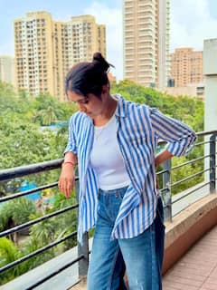 गावाकडची लाडकी आर्ची आता शहरात जाऊन बदलली, रिंकू राजगुरुच्या फोटोंवर कमेंट्सचा पाऊस