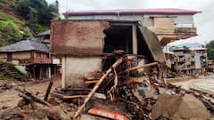 हिमाचल: टारना हिल में भूस्खलन का खतरा, पलायन को मजबूर हुए लोग, मकानों में आईं दरारें