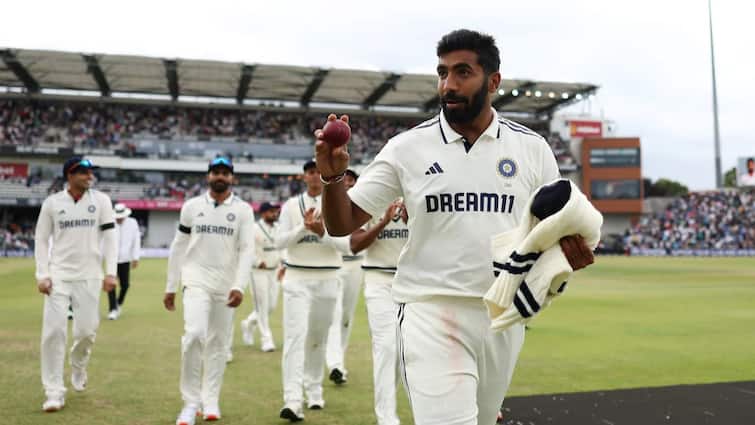 what is the maximum over limit a team can bowl test match in single day know icc bowling rule टेस्ट मैच में ज्यादा से ज्यादा एक दिन में कितने ओवर फेंके जा सकते हैं? हैरान करने वाला है नियम