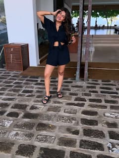 Bandaru Supritha Naidu: మోడ్రన్ డ్రెస్‌లో సుప్రీత - గ్లామర్ లుక్‌తో యూత్ మనసు దోచేస్తుందిగా...