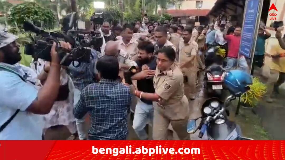 Odisha News Molestation Case Baleshwar Fakir Mohan College Girl Student Commits Suicide Case TMC Debangshu Bhattacharya Attacks BJP Odisha News: ওড়িশার কলেজে 'হেনস্থা', ক্যাম্পাসে গায়ে আগুন দিয়ে আশঙ্কাজনক ছাত্রী ! আক্রমণ TMC-র 'বেটি বাঁচাও বেটি পড়াও স্লোগান আসলে প্রহসন..'