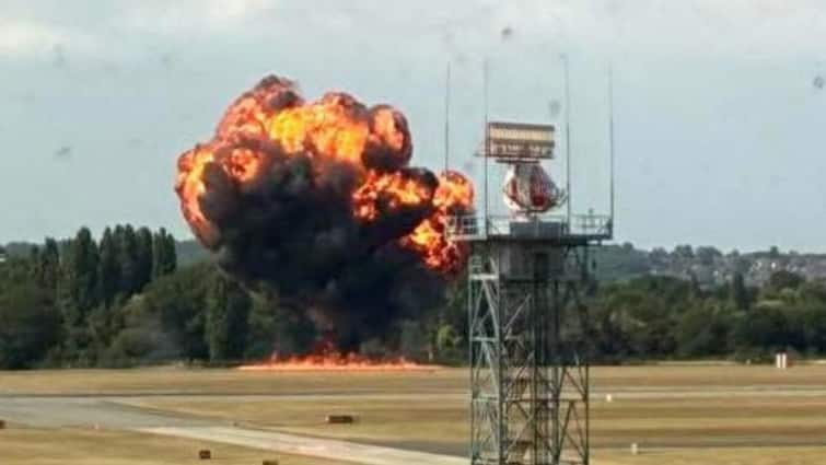 Light Aircraft Crashes At London Southend Airport, Visual Shows Fireball Erupting Light Aircraft Crashes At London Southend Airport, Visual Shows Fireball Erupting
