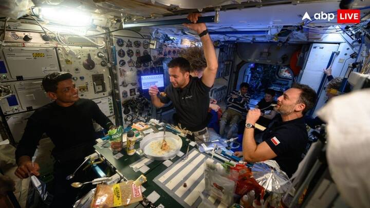 'एक्सिओम-4' चालक दल के विभिन्न अनुसंधान पूरे होने के करीब हैं और इसमें शामिल अंतरिक्ष यात्री सोमवार को स्थानीय समयानुसार सुबह 7:05 बजे (भारतीय समयानुसार शाम 4:35 बजे) से आईएसएस से धरती के लिए बाहर निकलने की तैयारी कर रहे हैं.