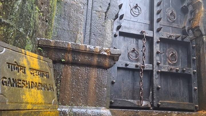 पुरंदरच्या तहात जे 23 किल्ले मुघलांना दिले होते, त्यात हाही किल्ला होता. मात्र, 1670 मध्ये हा किल्ला महाराजांनी पुन्हा आपल्या ताब्यात घेतला. या किल्ल्यासाठी 5000 होन खर्च केल्याची कागदपत्रे आहेत.